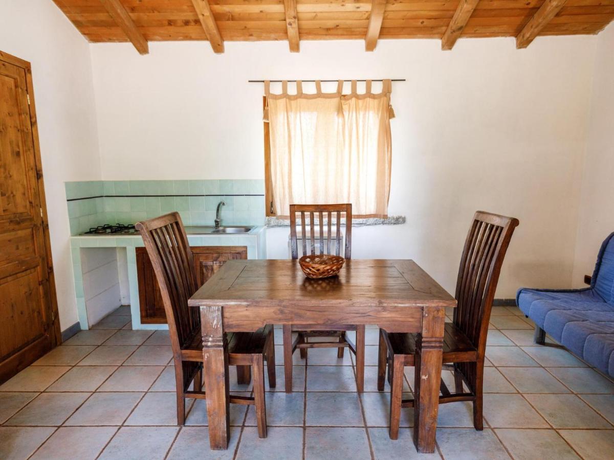 A Mare Di Ginepri 06D Bilo Appartement Badesi Buitenkant foto